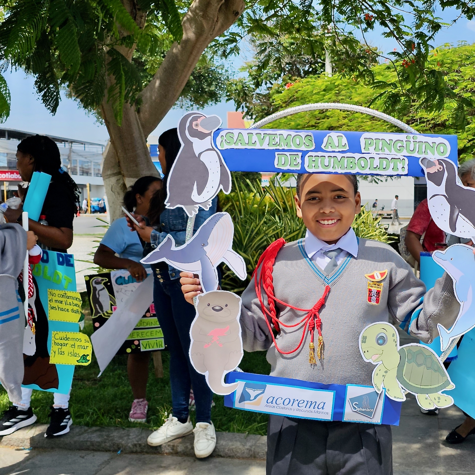 1a_Ein Kind der Schule Jose dela Torre Ugarte_quad